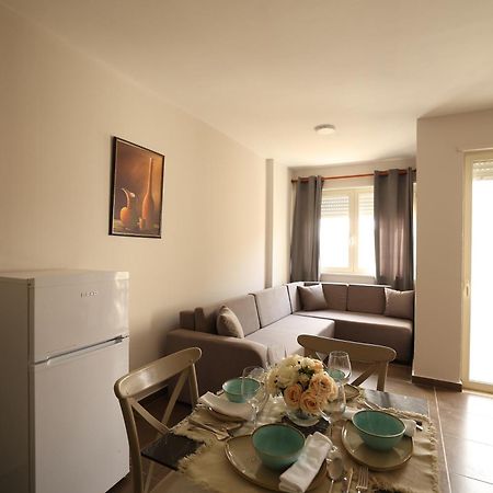 Dyrrah Seaside Apartments Durrës Esterno foto